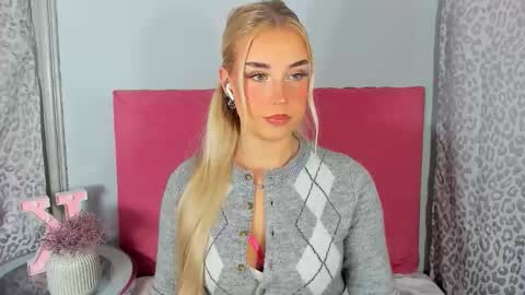 KristyFlowers online show from February 5, 4:32 pm