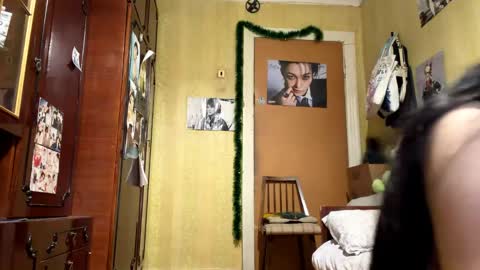 Mira online show from April 16, 9:39 pm