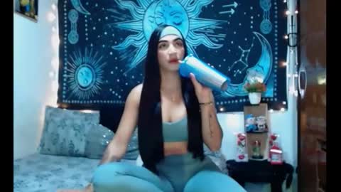 kylie online show from May 15, 9:06 pm