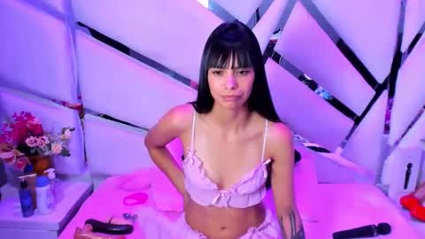 kylie online show from February 3, 6:40 am