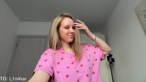 lina online show from April 13, 4:19 pm