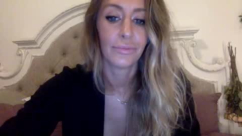 laceylayne96 online show from June 12, 6:32 am