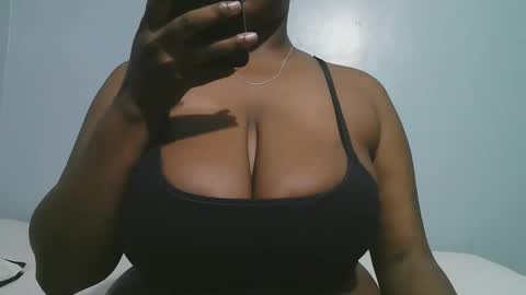 lady_dearra online show from February 7, 5:11 am