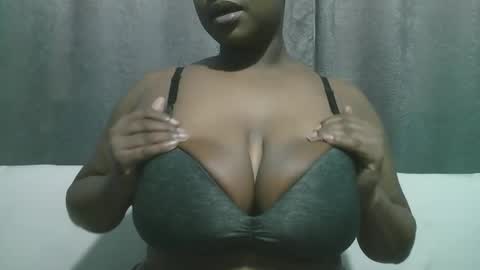 lady_dearra online show from October 6, 11:05 am