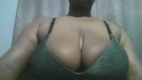 lady_dearra online show from November 11, 4:19 am