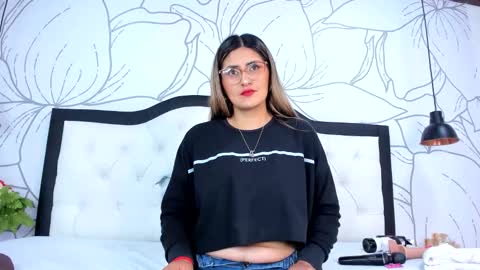 LADY  online show from March 31, 2:22 am