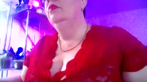 Lady Gloria online show from July 12, 8:15 am