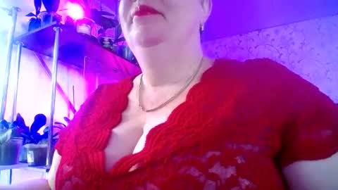 Lady Gloria online show from July 8, 5:42 am