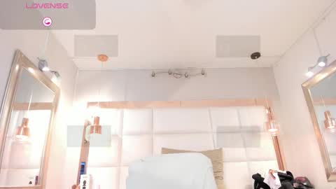    online show from March 31, 9:26 pm