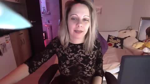 lady_smile69 online show from February 16, 2:00 am