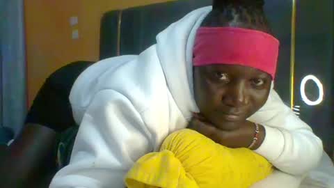 lindah32 online show from July 6, 11:40 pm