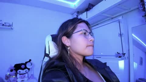  Lady  online show from April 4, 4:00 am