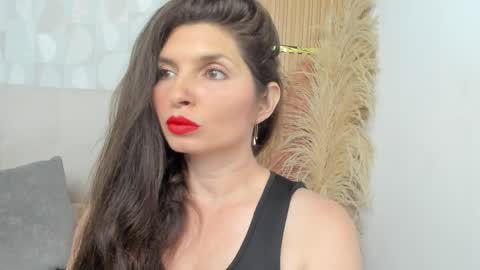  Danna................. online show from April 6, 2:55 am