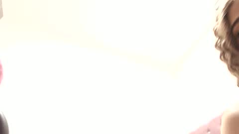 rubii  online show from April 21, 12:25 am