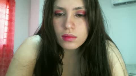 laura gomez online show from December 5, 3:17 pm