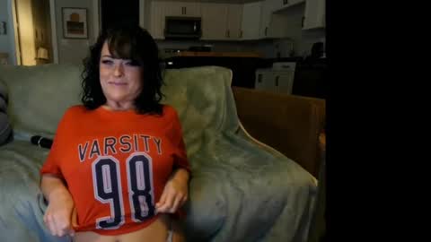 Nikki LaMarr online show from April 21, 8:05 pm