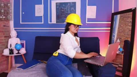  Lana  online show from April 15, 11:44 am