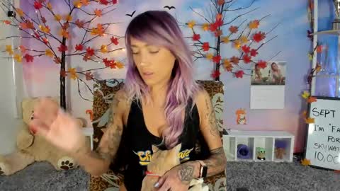 Lana Del Bae online show from September 16, 1:35 am