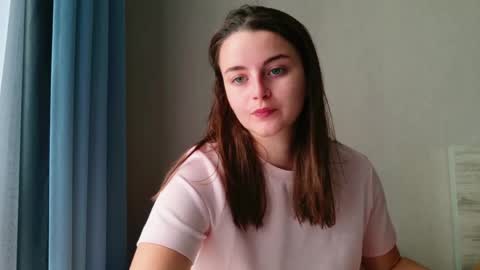 lana_gl online show from May 4, 7:12 am