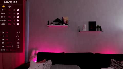 Lana online show from March 5, 2:25 am