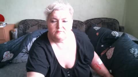 lanacat555 online show from March 28, 9:53 am