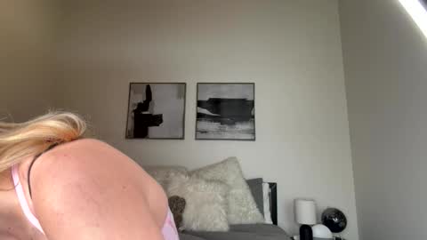 Lana online show from January 13, 7:07 pm