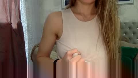 langoria online show from September 22, 2:04 pm