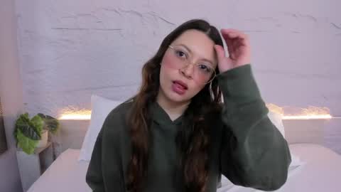 Lanna online show from April 8, 11:56 am