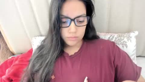 lara online show from November 17, 2:40 pm