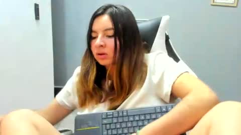 Lara online show from July 5, 4:19 am