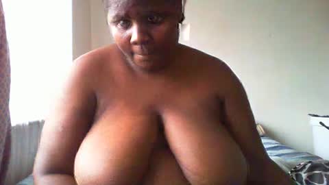 laralovex online show from December 8, 2:41 pm