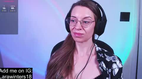 larawinters online show from January 17, 9:22 pm