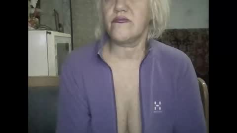 larisaq4ugo24 online show from April 30, 7:08 pm