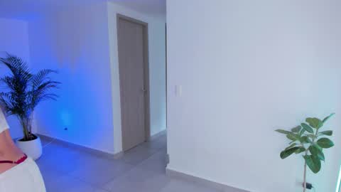 Lary  online show from September 10, 8:42 pm