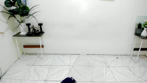 Kendra online show from April 3, 12:03 pm