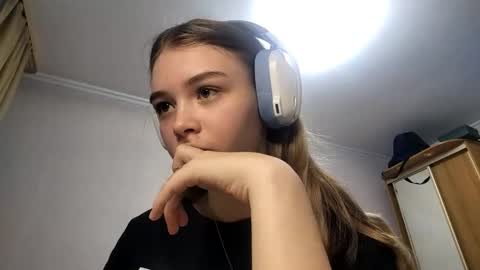 Linet online show from March 25, 10:29 am