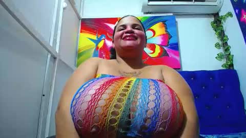 latina_bigboos12 online show from February 24, 5:06 am