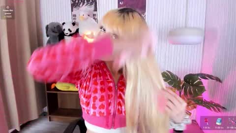 laukyubey1 online show from February 9, 8:33 pm