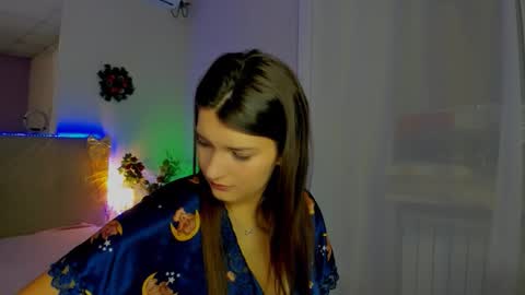 Laura online show from December 19, 6:49 am