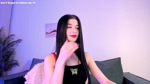 Laura online show from December 12, 8:21 pm