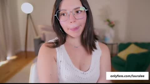 Laura Lee. online show from February 16, 2:11 am