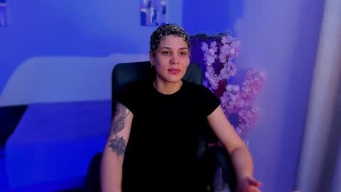 Laura Rose online show from November 27, 7:50 pm