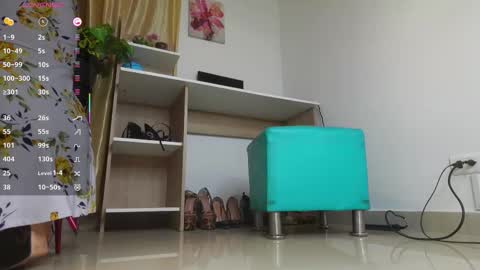 Laura Zans   I am sensual goddes and i was born for loveworshipping and enjoyment. online show from March 27, 10:49 am