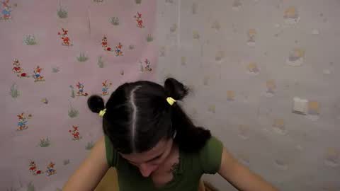 Laura online show from October 10, 9:47 am