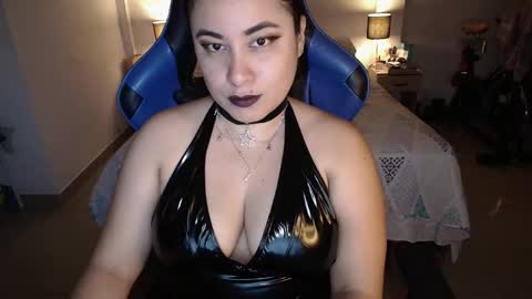 laura online show from February 12, 3:19 am