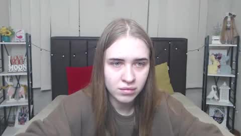 LauraHlot online show from October 10, 5:40 pm