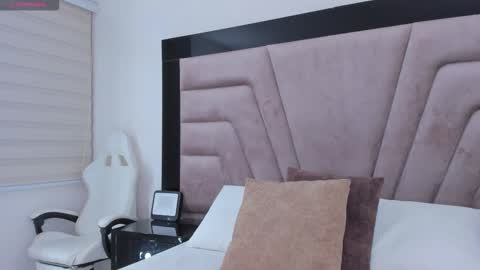 laurenclark1 online show from March 3, 4:07 am