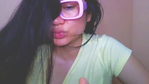 onlyfan laureng7 - 7 laureng2 online show from March 30, 5:45 pm