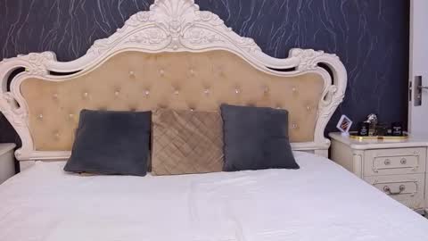 Laura online show from March 18, 4:23 pm