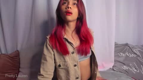 laurenn__1 online show from October 7, 2:38 am